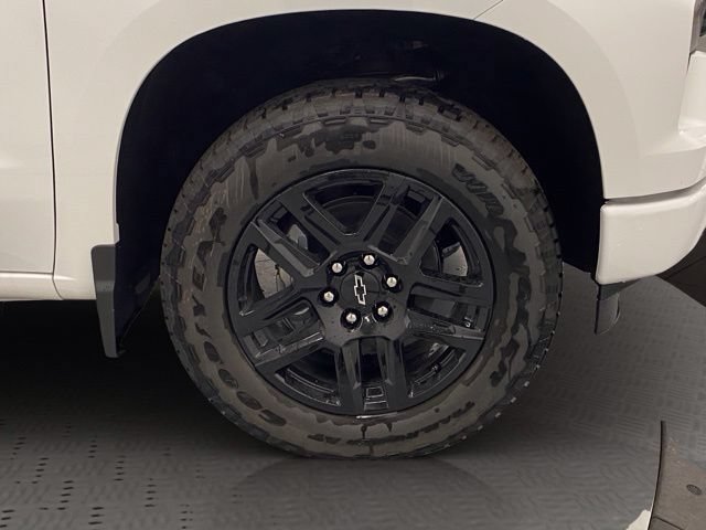 New 2026 Chevrolet Silverado 1500 Custom w/ Turbomax Blackout Package AWD/4WD image 15