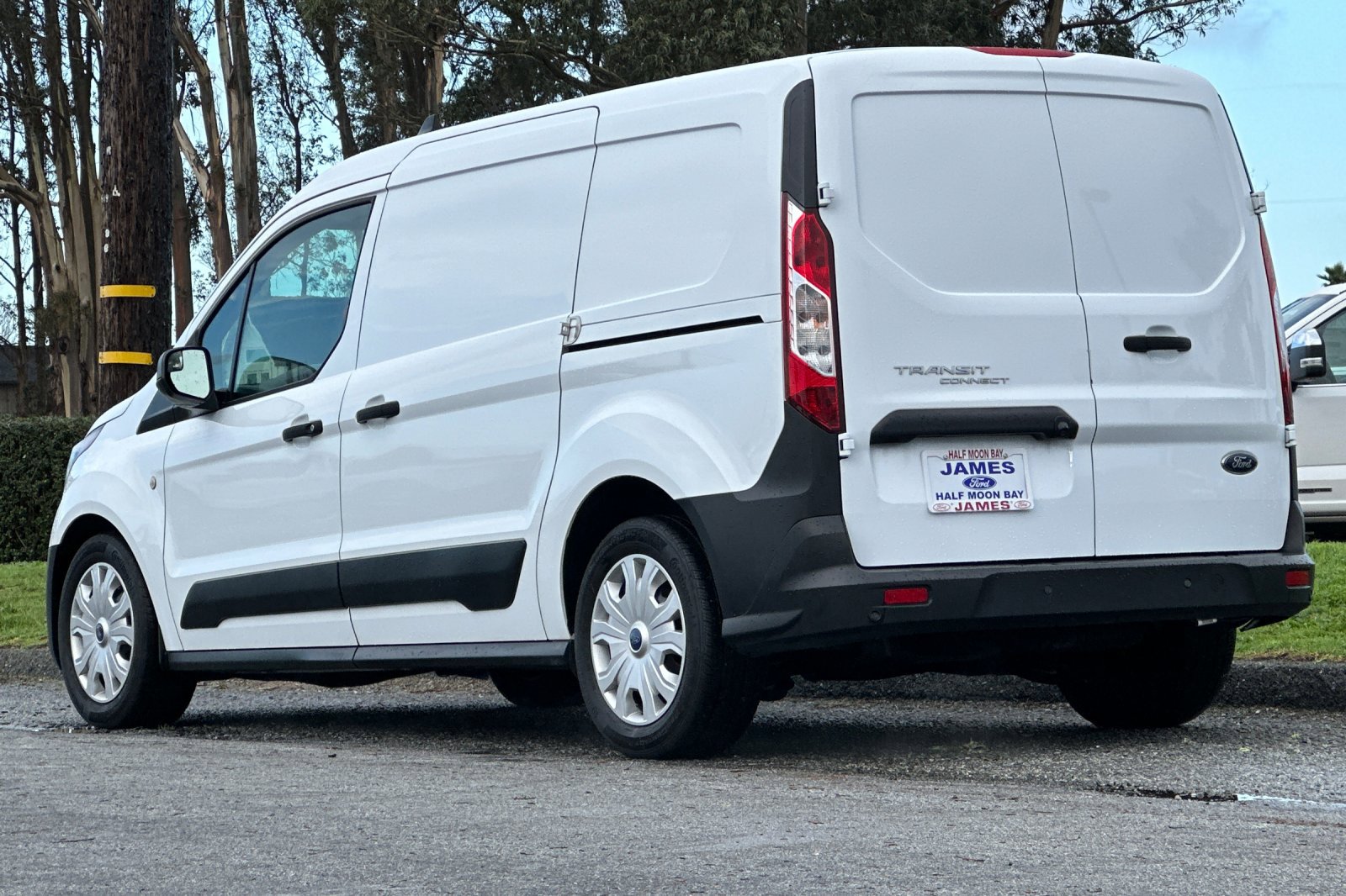 Used 2023 Ford Transit Connect XL image 3