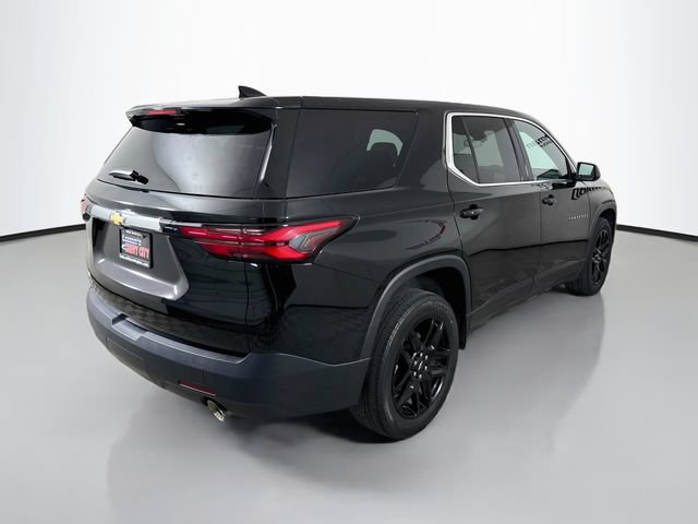 Used 2023 Chevrolet Traverse LS w/ LPO, Cargo Package FWD image 7