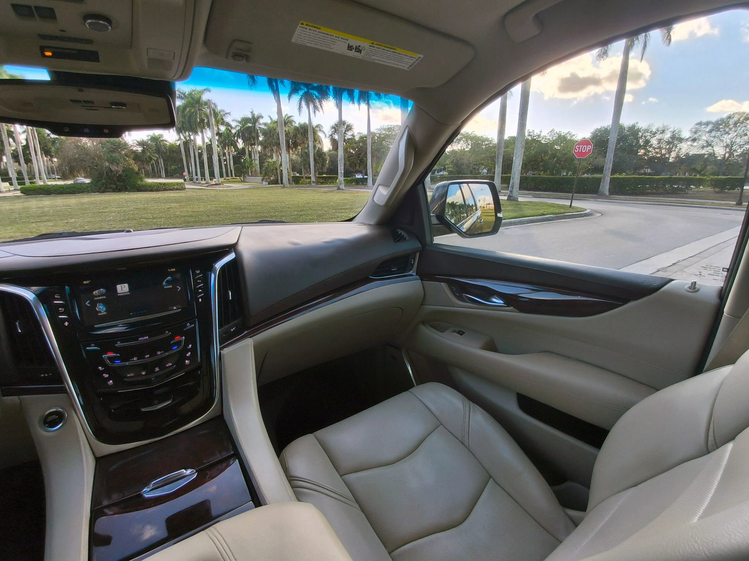 Used 2016 Cadillac Escalade Luxury image 25