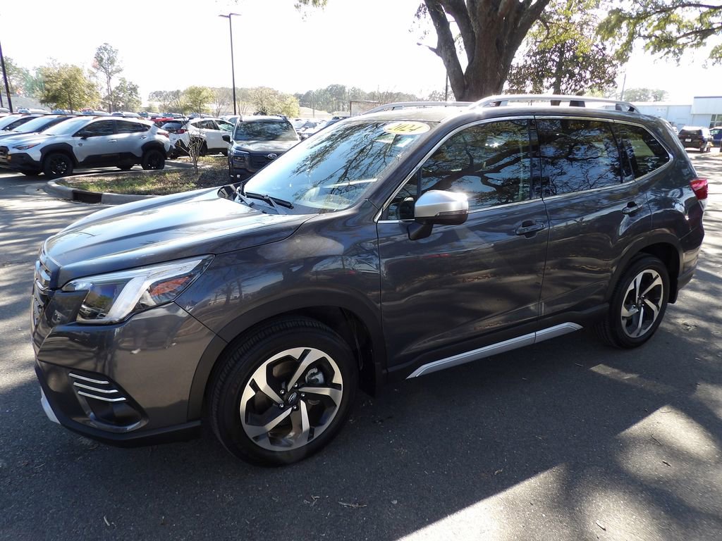 Used 2024 Subaru Forester Touring w/ Convenience Package image 5