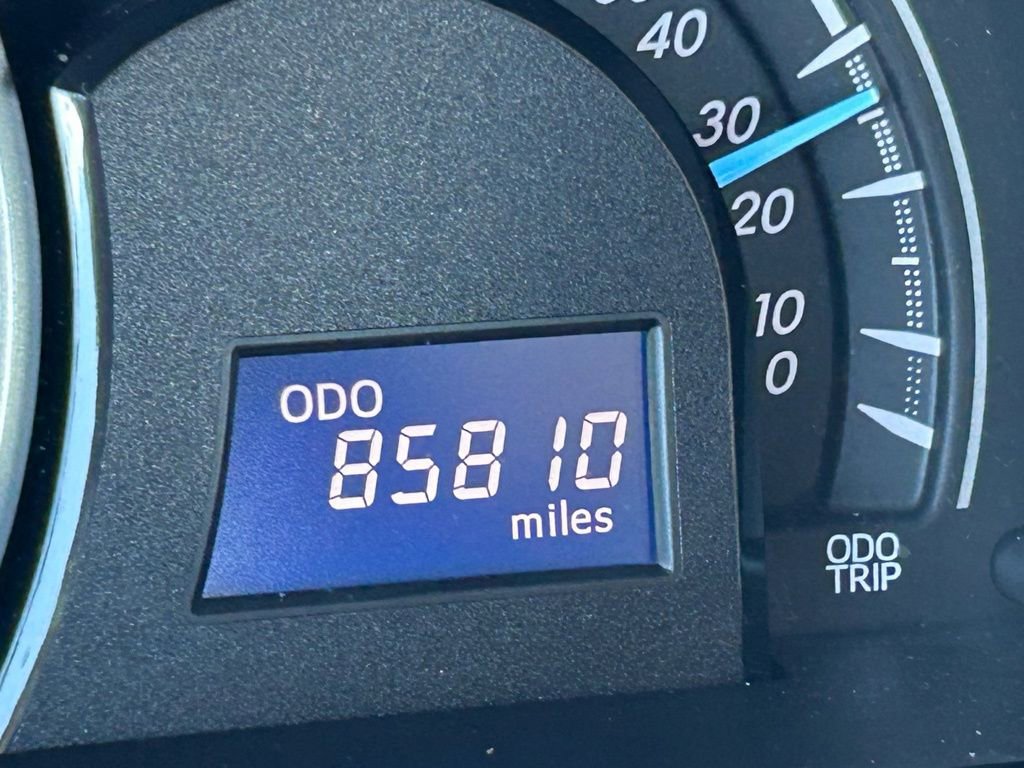 Used 2014 Toyota Camry LE image 12