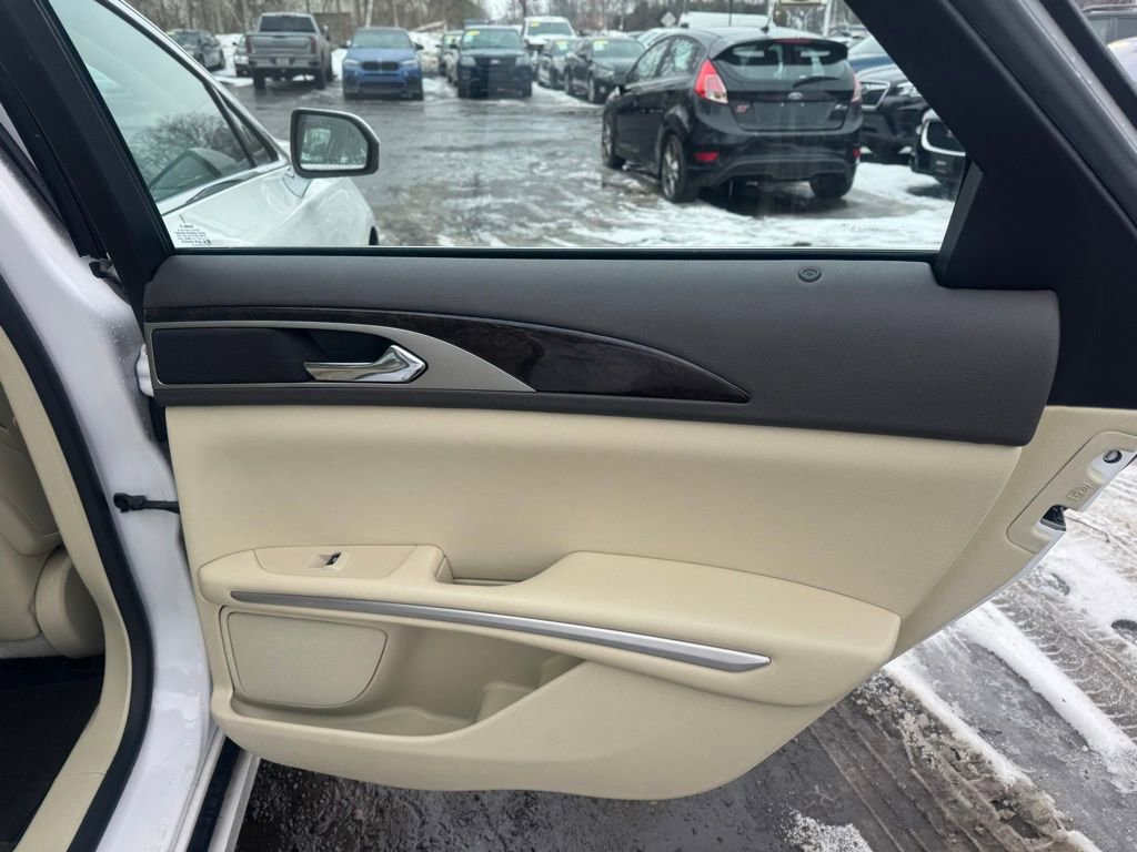 Used 2014 Lincoln MKZ w/ Equipment Group 102A Reserve image 29