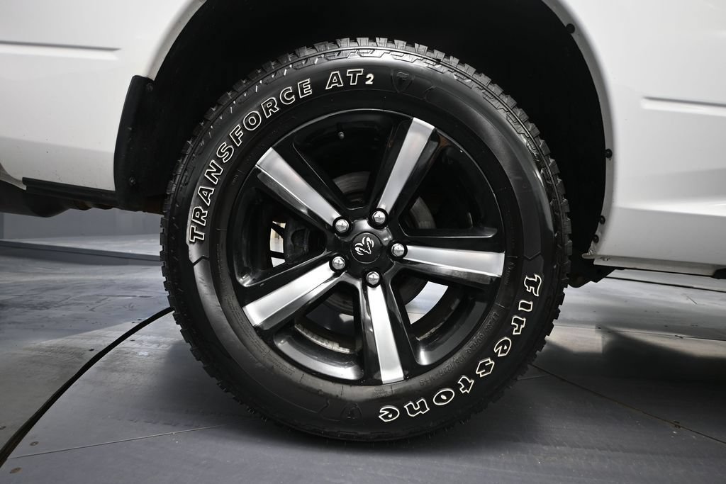 Used 2019 RAM 1500 Express w/ Express Value Package AWD/4WD image 11