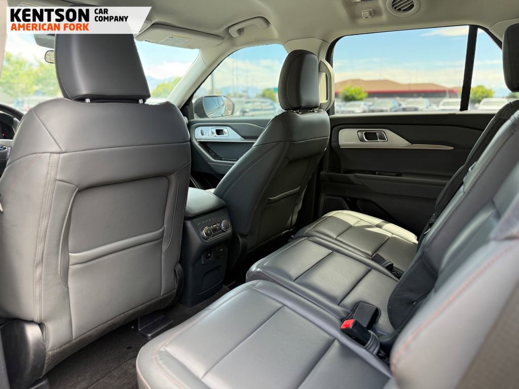 Used 2025 Ford Explorer Active w/ Active Comfort Package AWD/4WD image 26