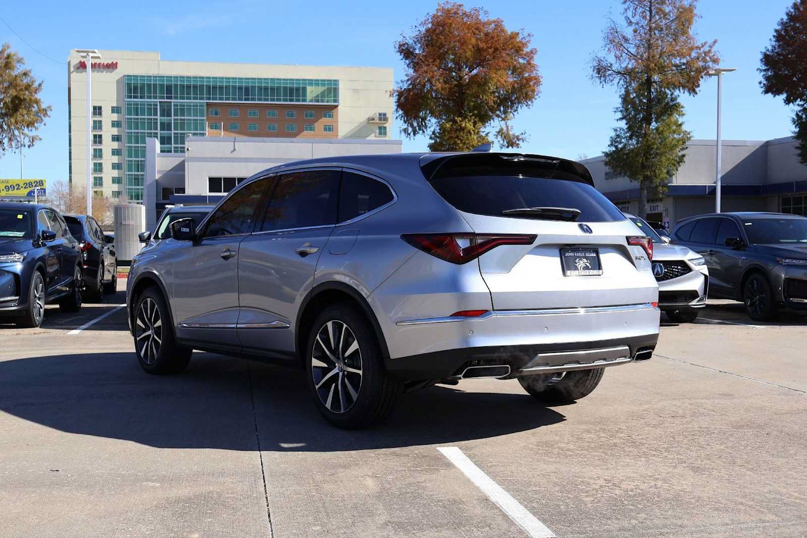 Certified 2026 Acura MDX w/ Technology Package FWD image 4
