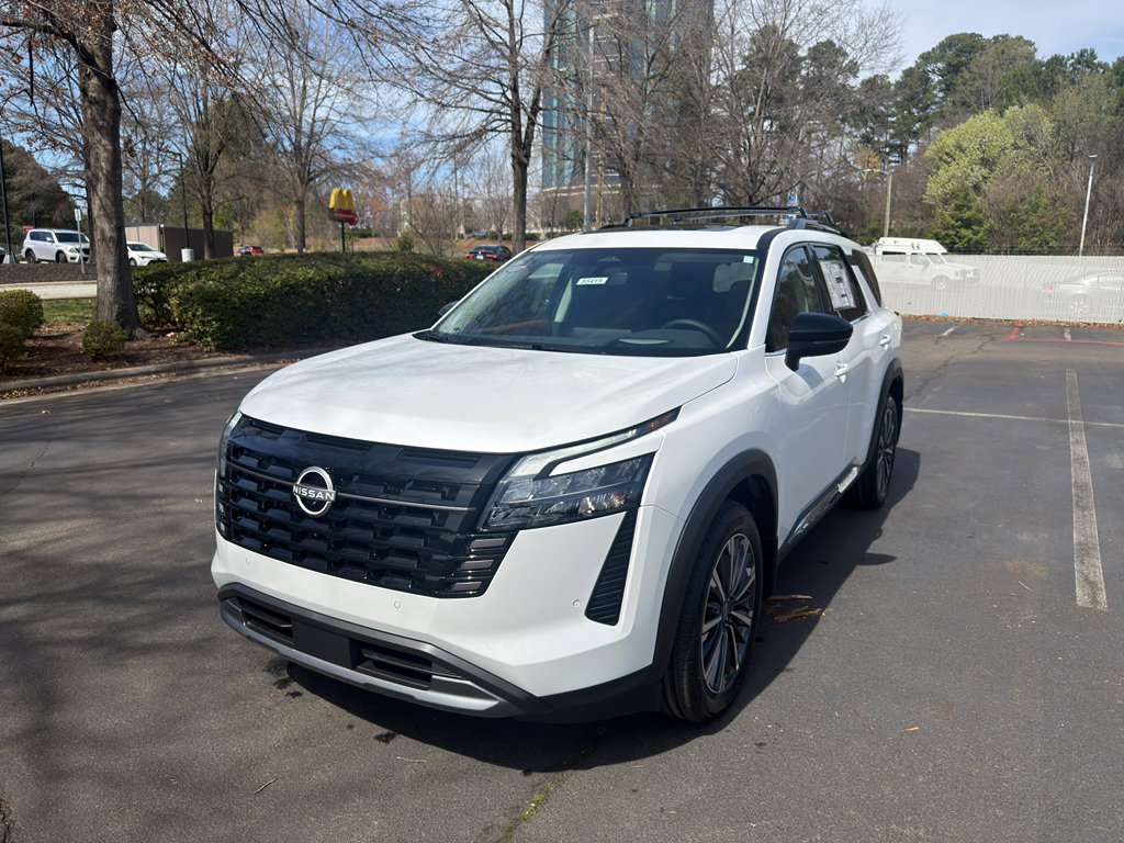 New 2026 Nissan Pathfinder Platinum image 3