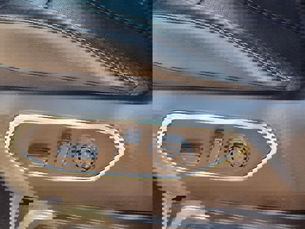 Certified 2024 Jeep Wagoneer L Series III w/ Flexible Seating Group image 34