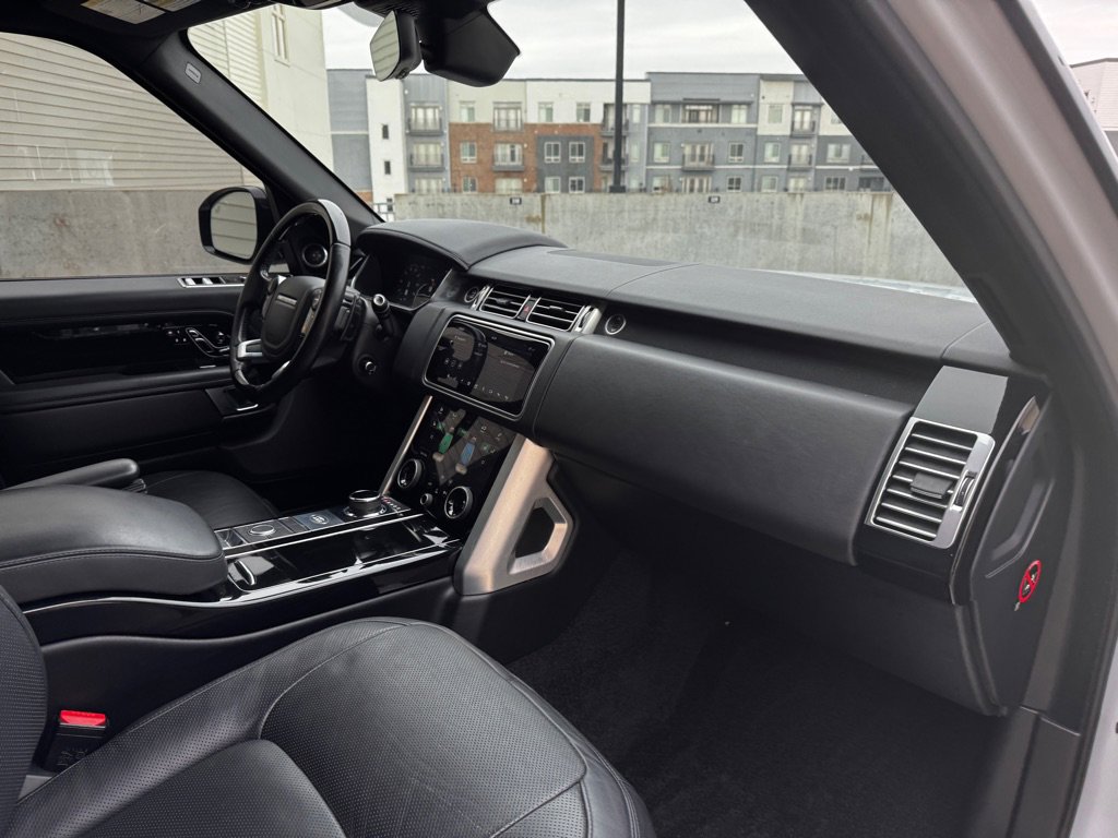 Used 2019 Land Rover Range Rover HSE image 24