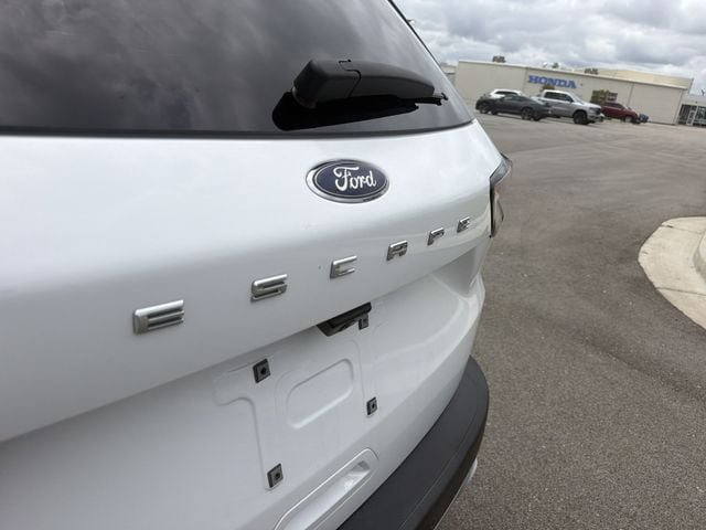 Used 2022 Ford Escape SE FWD image 41