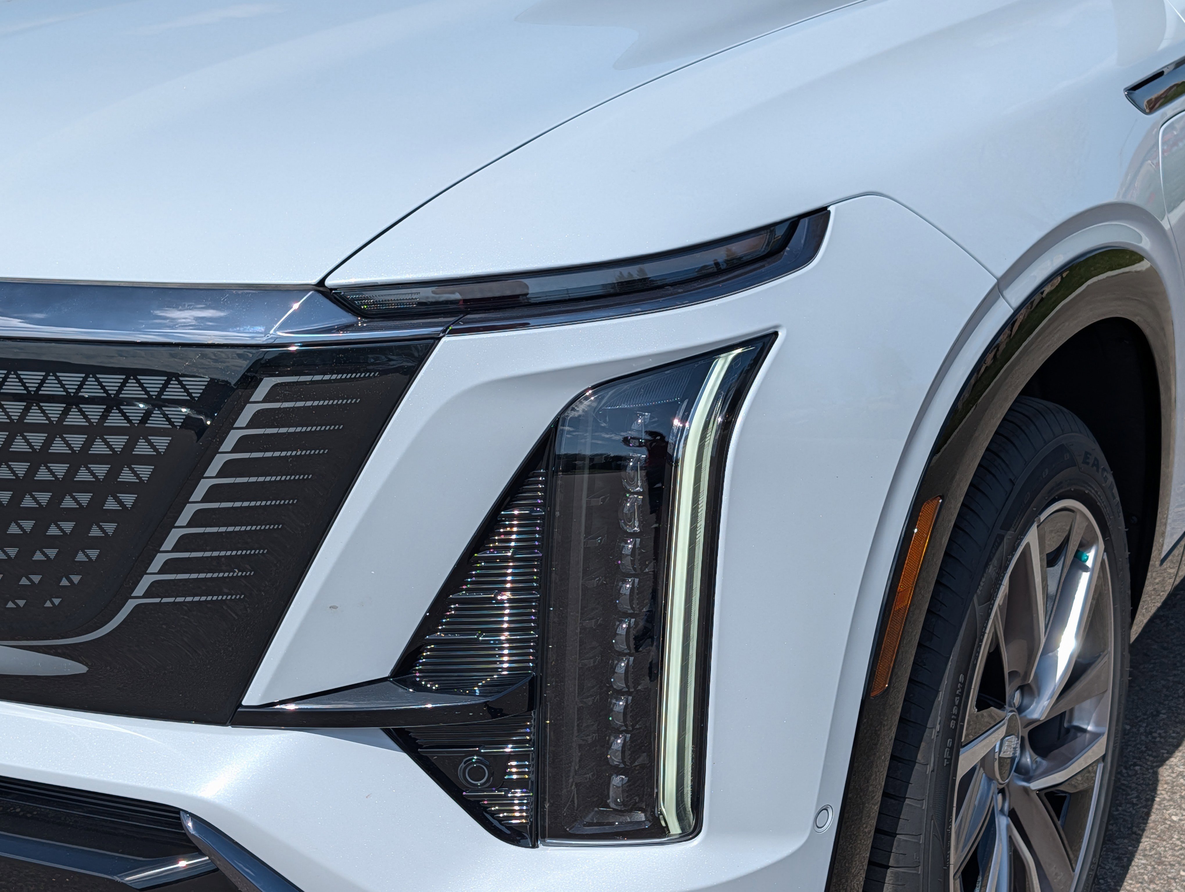 New 2026 Cadillac Vistiq Sport AWD/4WD image 15