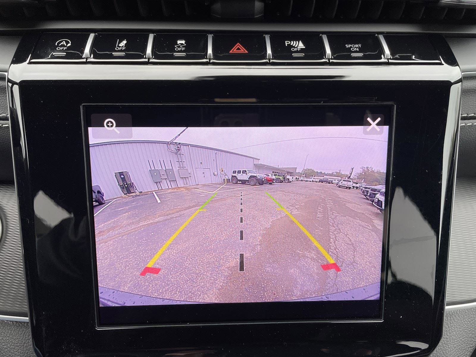 New 2025 Jeep Grand Cherokee Altitude image 15