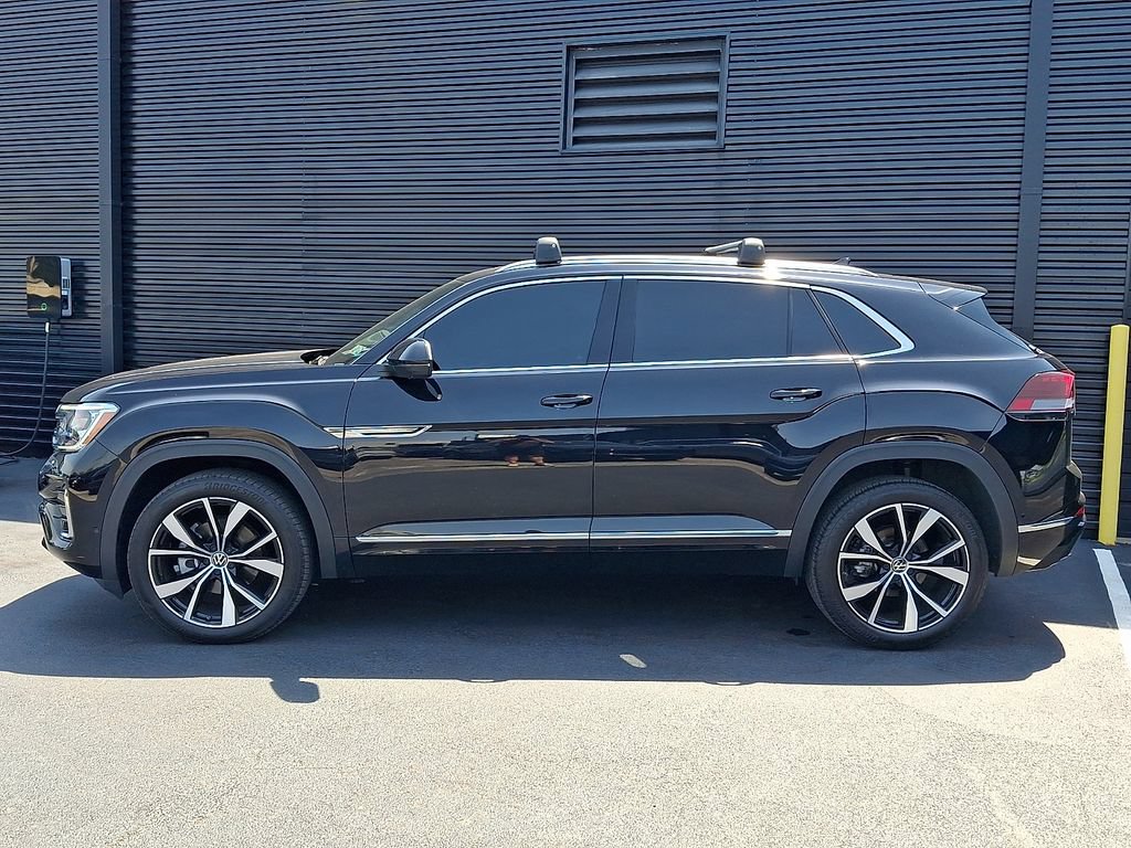 Used 2025 Volkswagen Atlas Cross Sport SEL Premium R-Line AWD/4WD image 2