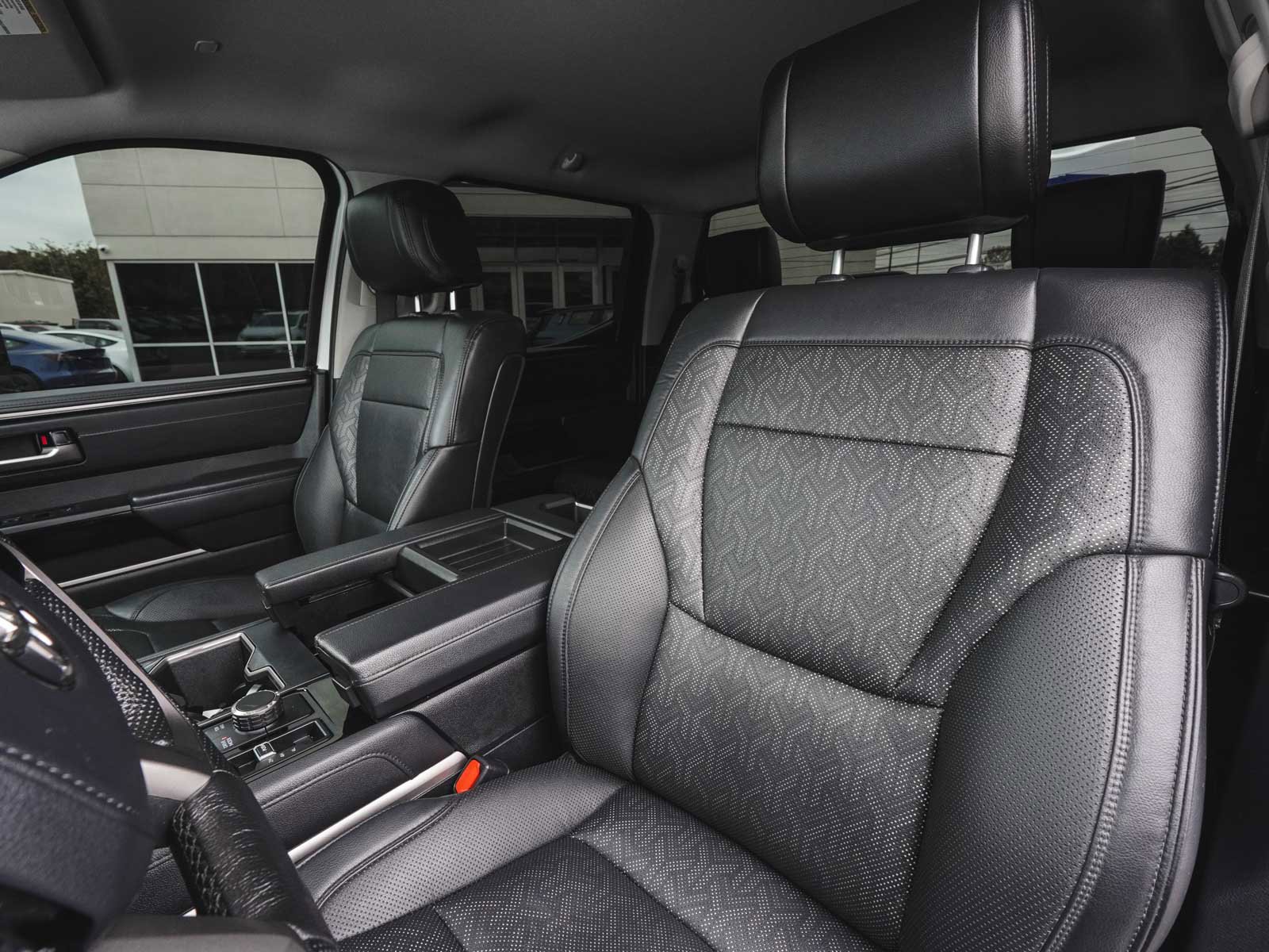 Used 2024 Toyota Tundra Limited image 31