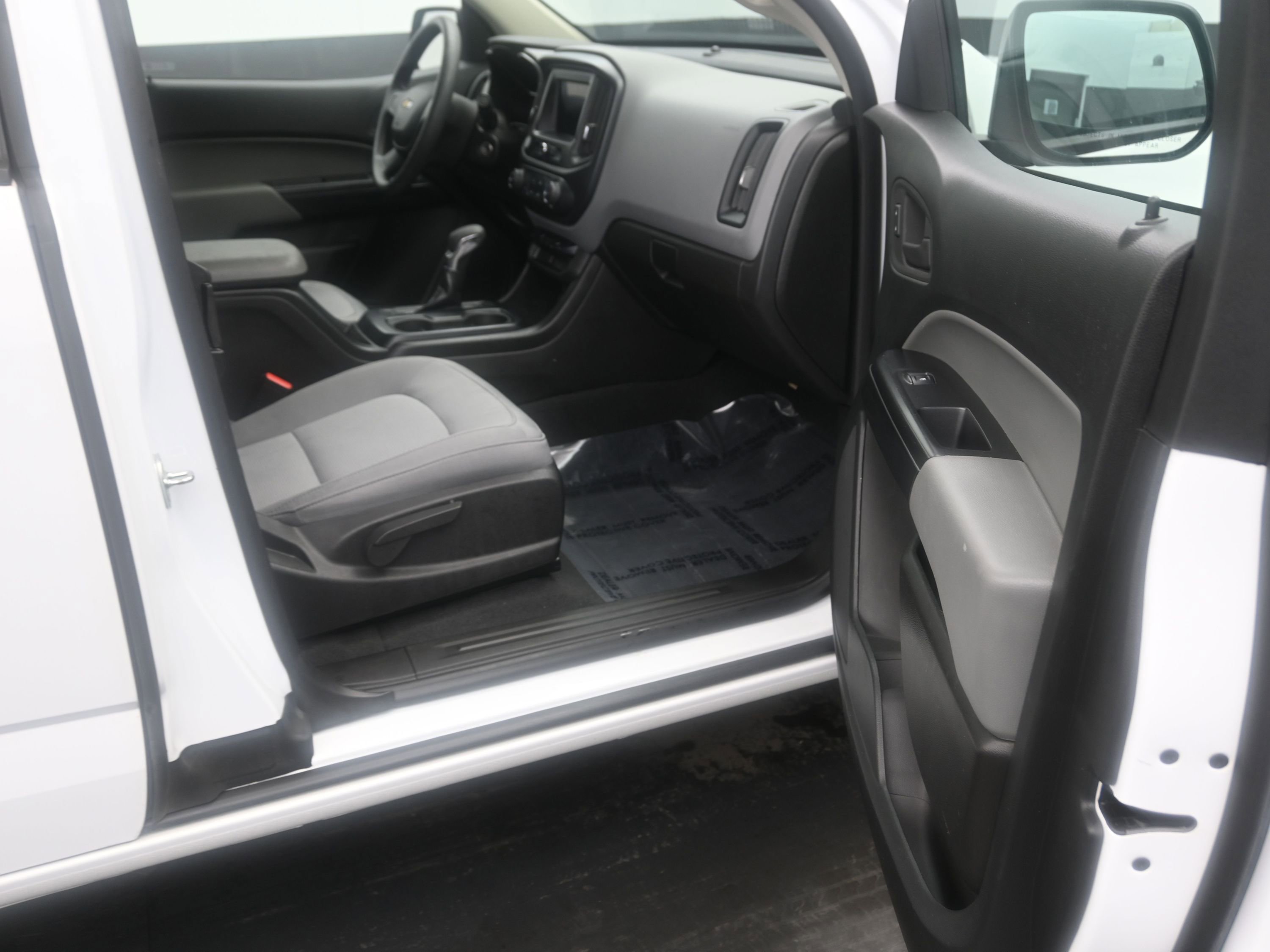 Used 2022 Chevrolet Colorado W/T image 10