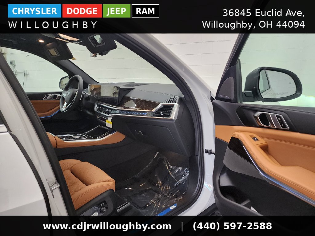 Used 2026 BMW X5 xDrive50e w/ Climate Comfort Package AWD/4WD image 39