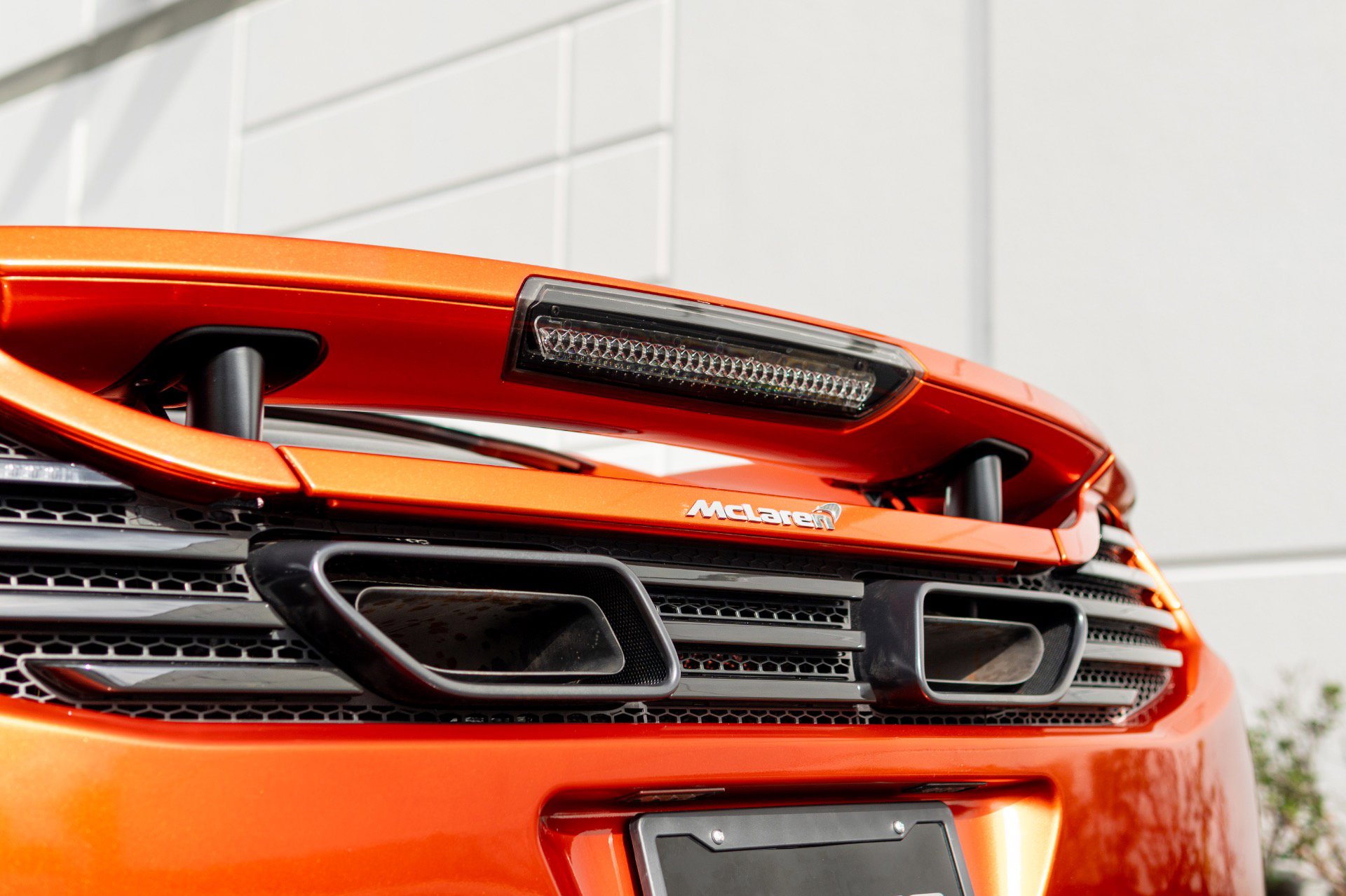 Used 2013 McLaren MP4-12C image 27