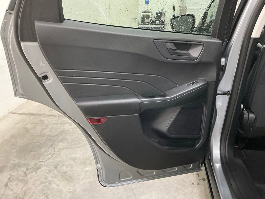 Used 2022 Ford Escape SE image 20