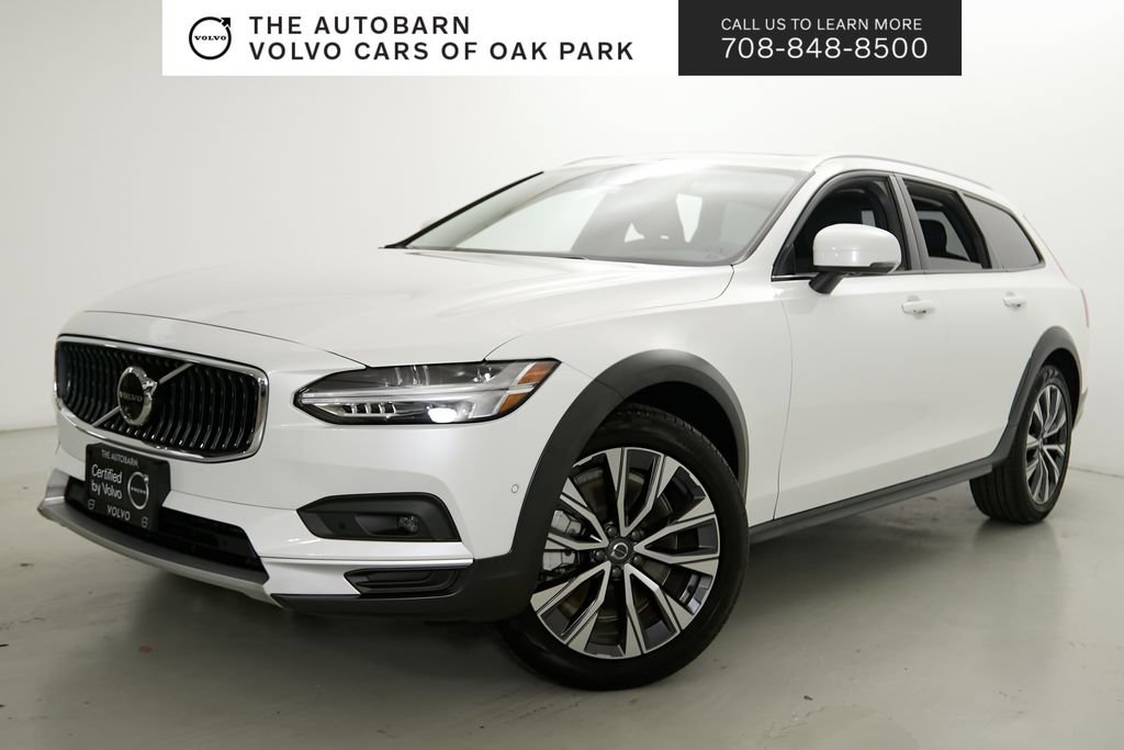 Certified 2025 Volvo V90 B6 Cross Country Plus AWD/4WD image 1