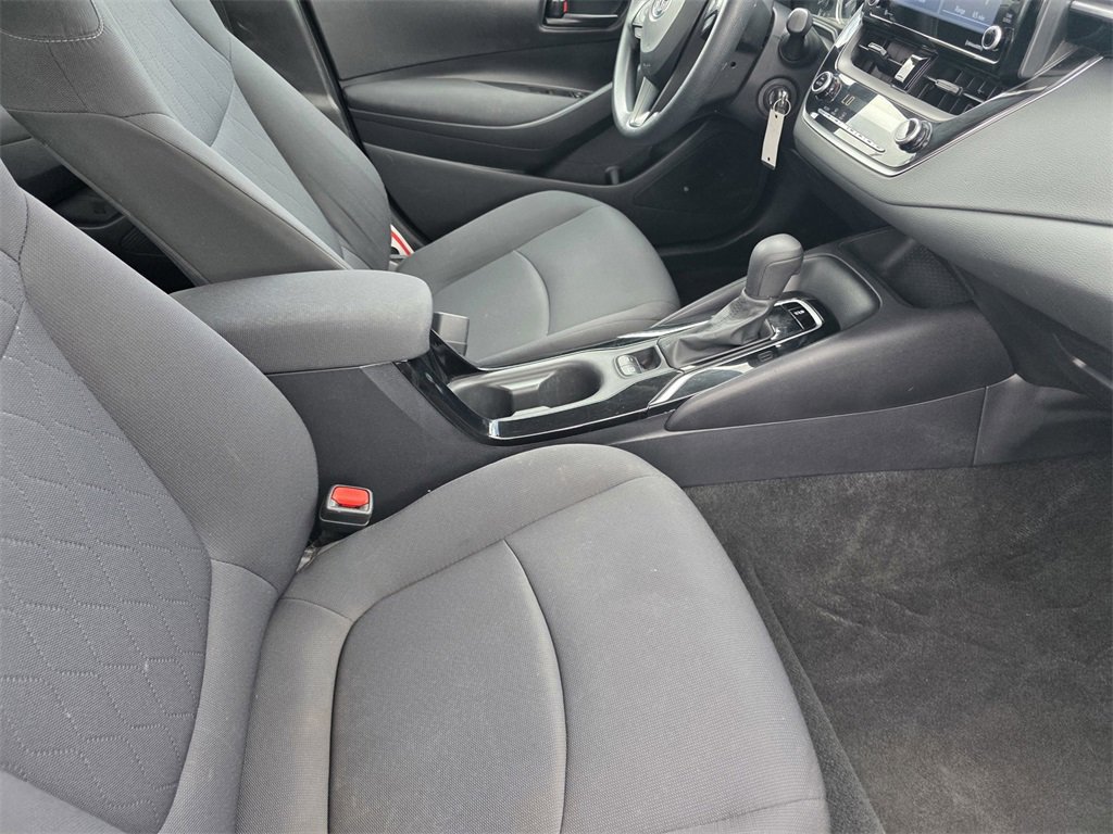 Used 2022 Toyota Corolla LE image 20