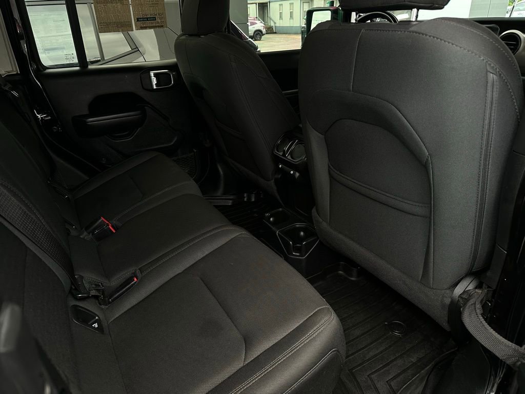 Used 2020 Jeep Gladiator Sport w/ Quick Order Package 24S AWD/4WD image 18