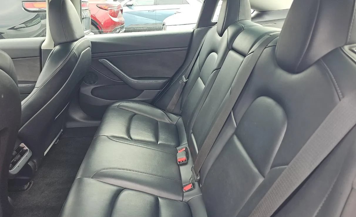 Used 2023 Tesla Model 3 Standard Range RWD image 6