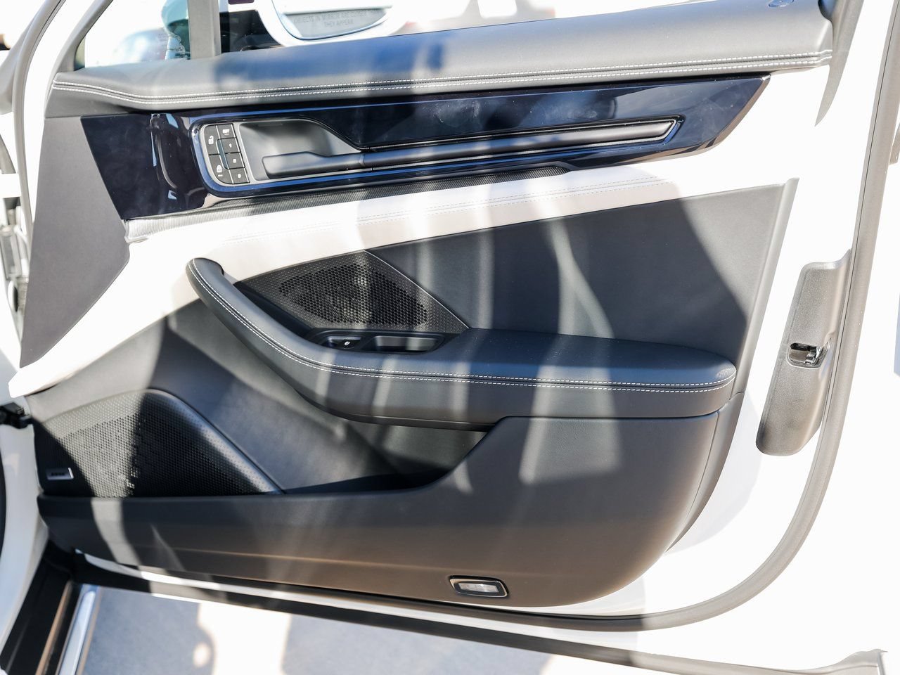 New 2026 Porsche Panamera 4 E-Hybrid AWD/4WD image 26