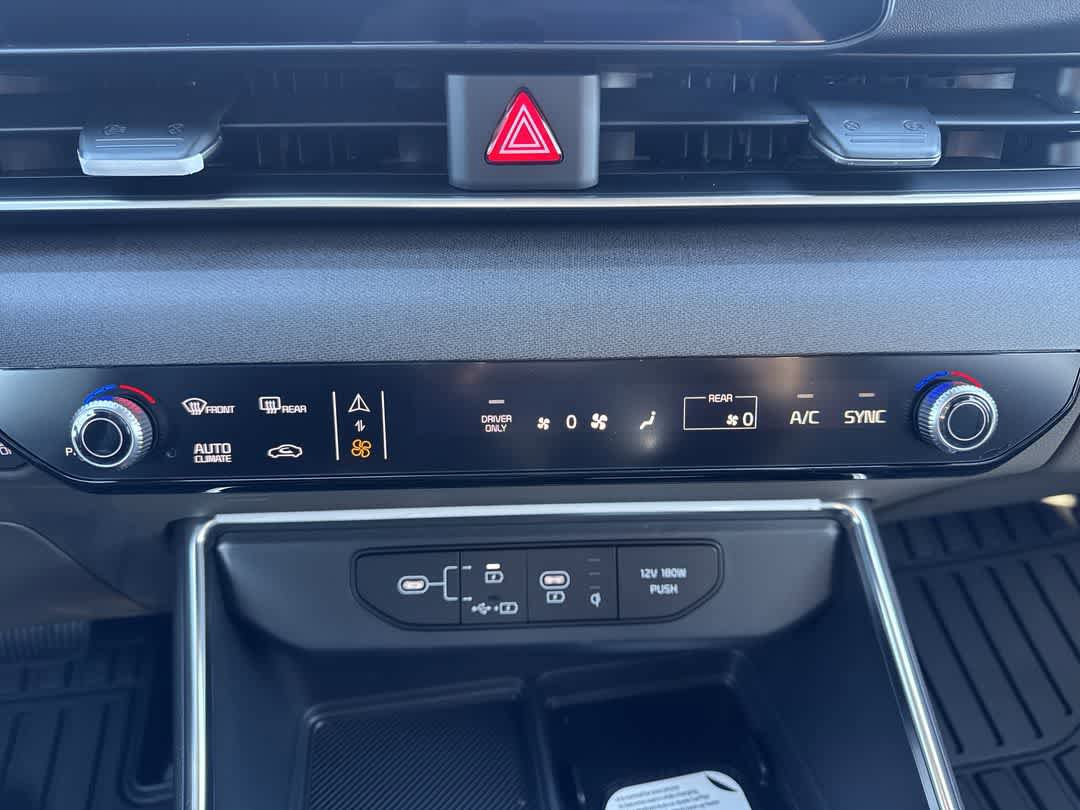 New 2026 Kia Carnival EX FWD image 19