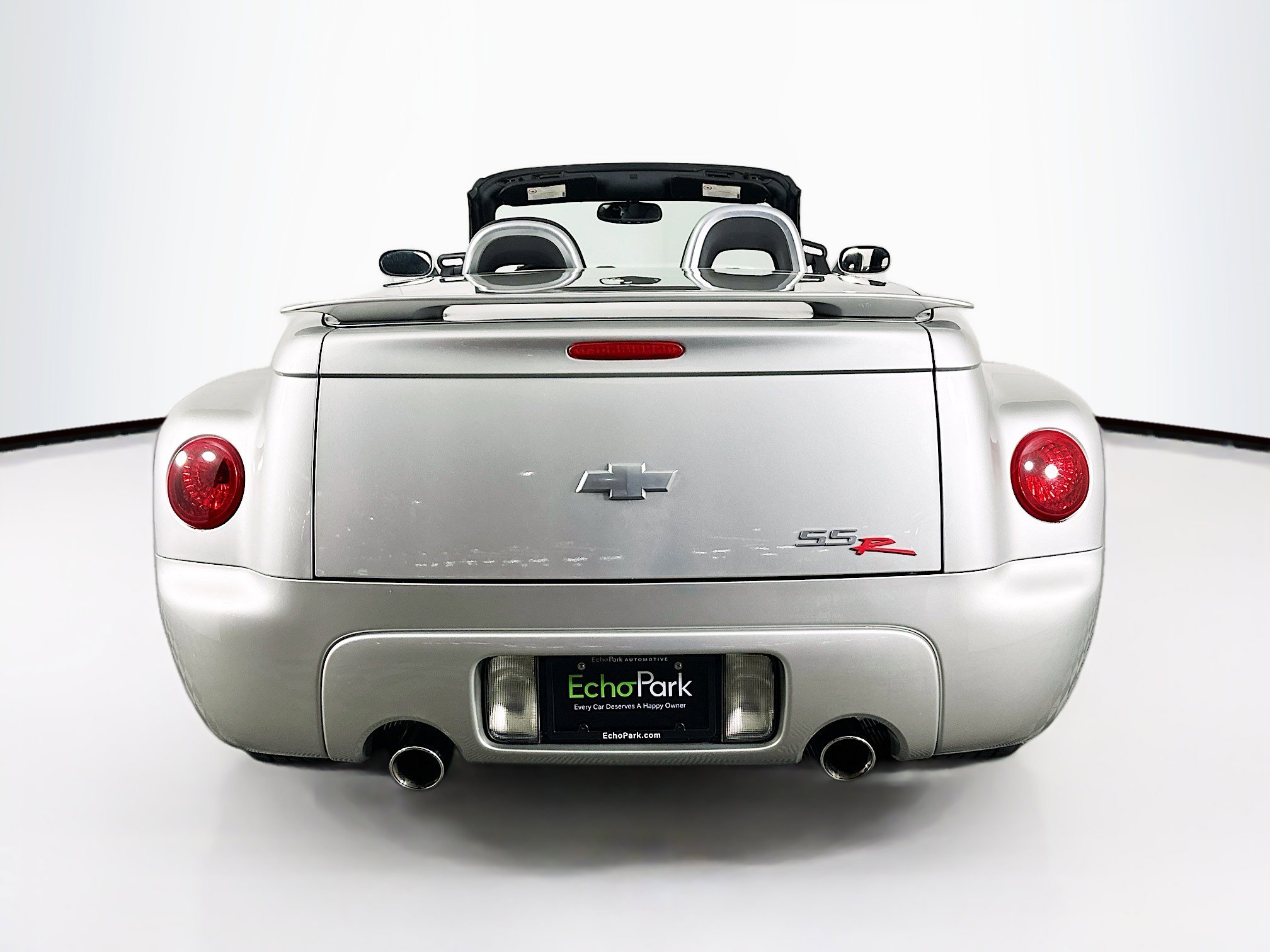 Used 2004 Chevrolet SSR w/ Preferred Equipment Group RWD image 7