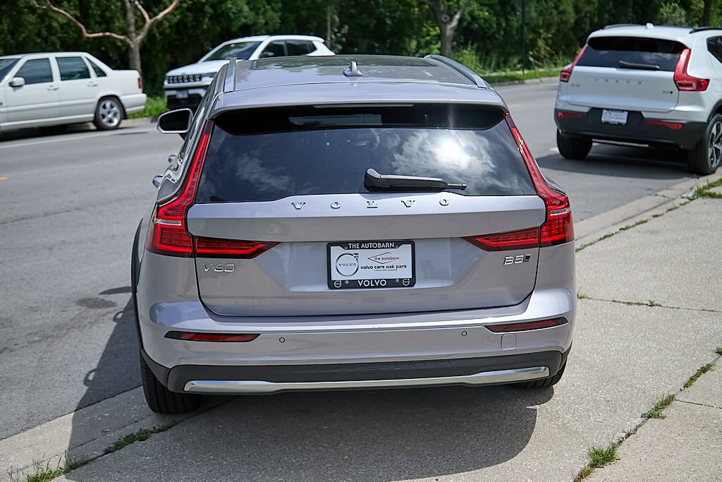 New 2026 Volvo V60 B5 Cross Country Plus w/ Climate Package AWD/4WD image 8