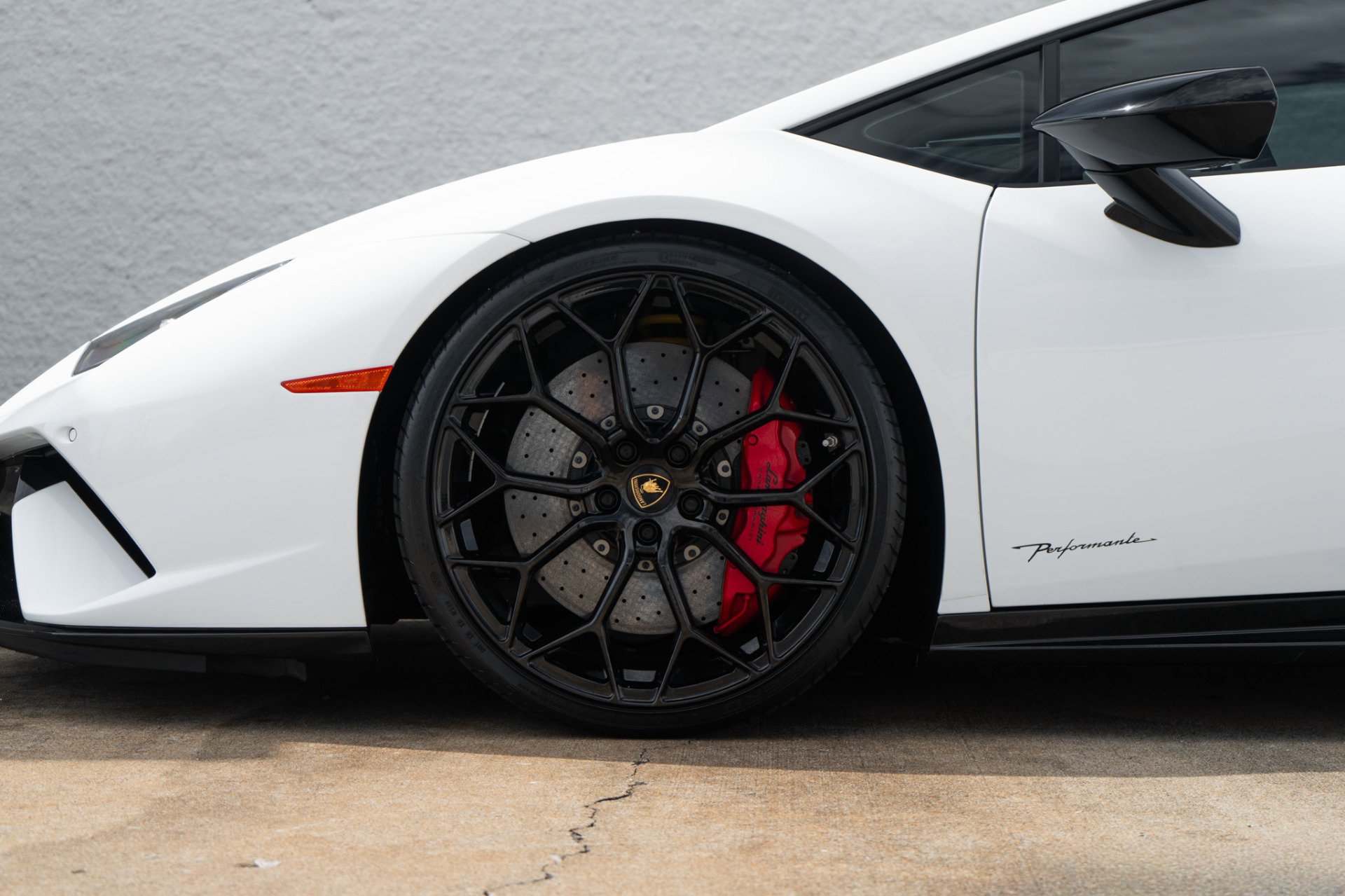 Used 2018 Lamborghini Huracan Performante image 33