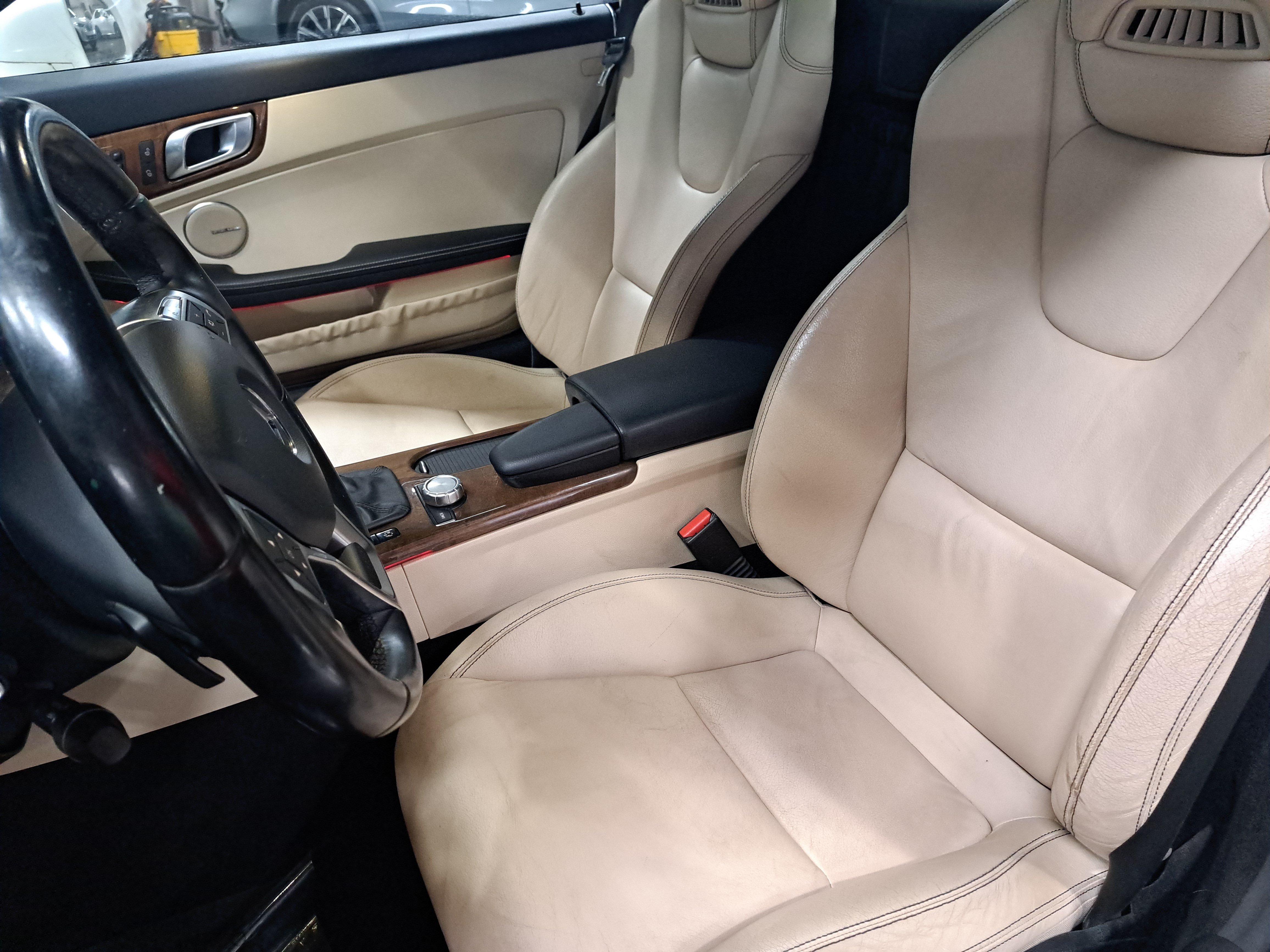 Used 2014 Mercedes-Benz SLK 350 image 11