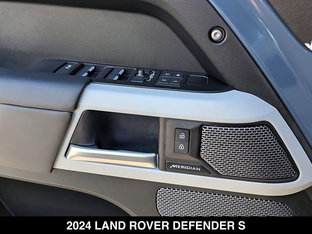 Used 2024 Land Rover Defender 110 S AWD/4WD image 21