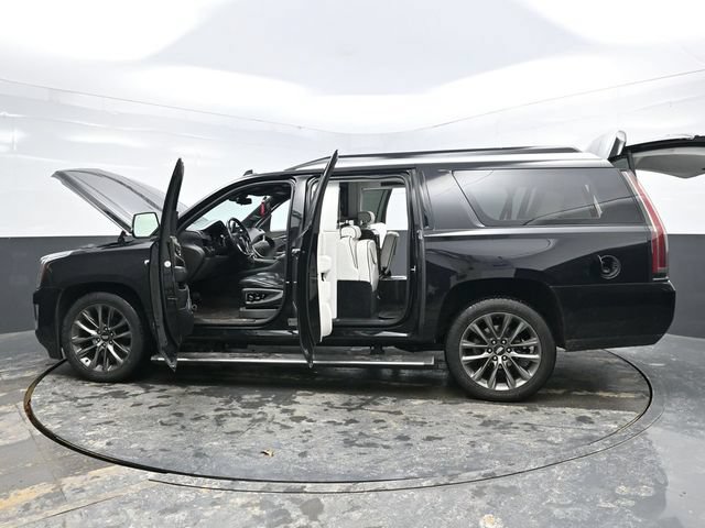 Used 2020 Cadillac Escalade ESV Platinum w/ Escalade Sport Edition AWD/4WD image 62
