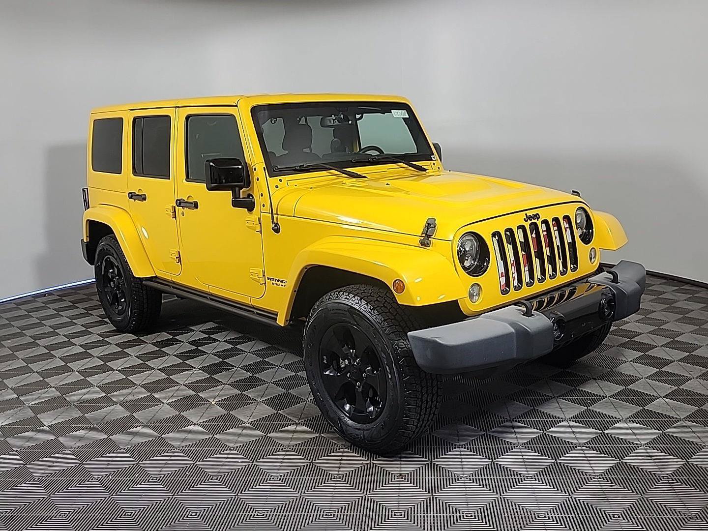 Used 2015 Jeep Wrangler Unlimited Sahara AWD/4WD image 1
