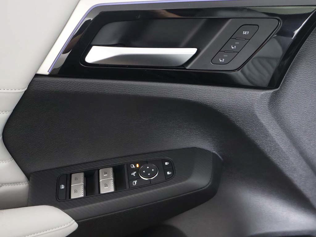 New 2026 Mitsubishi Outlander SEL AWD/4WD image 42