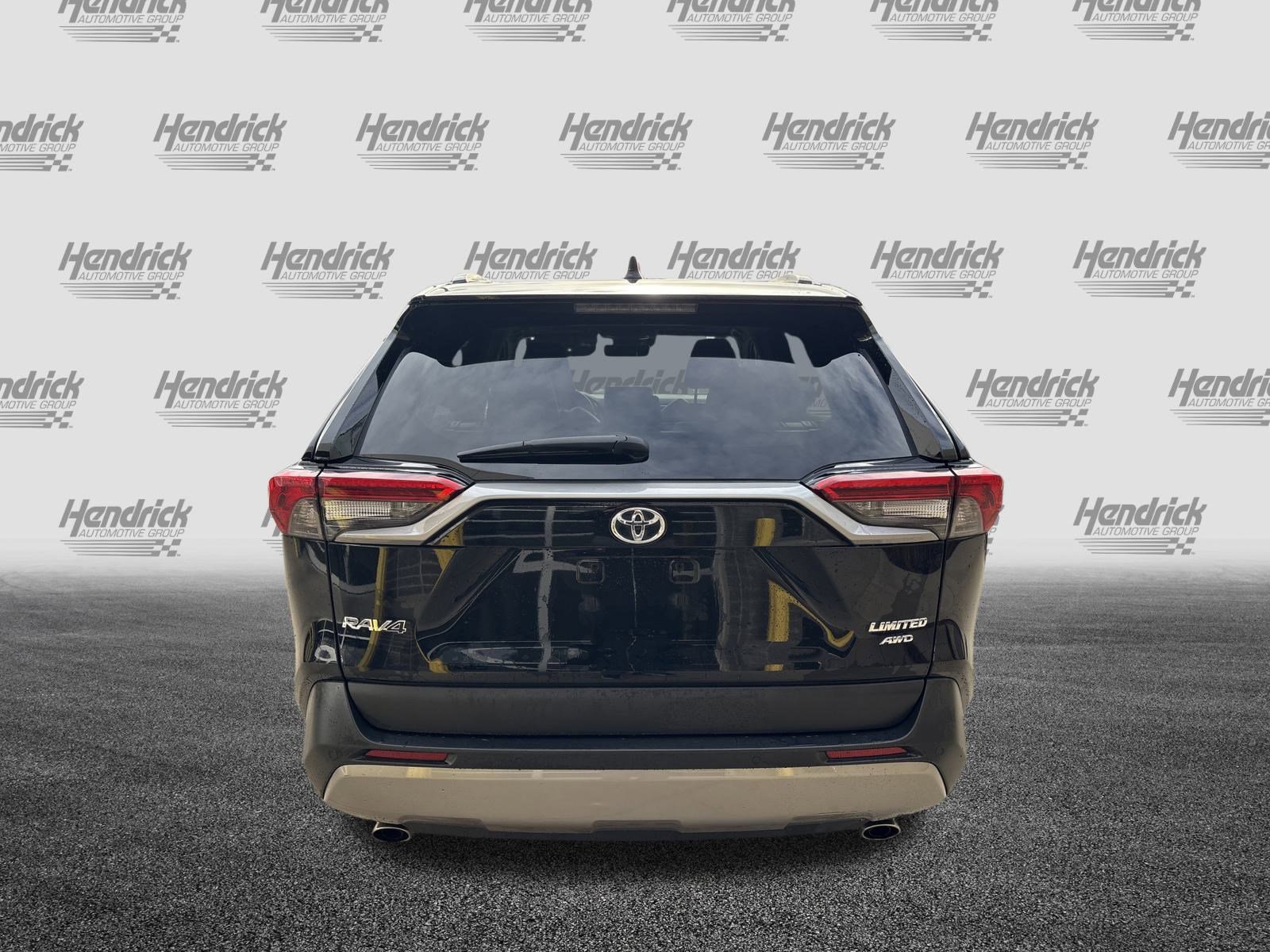 Used 2022 Toyota RAV4 Limited image 9