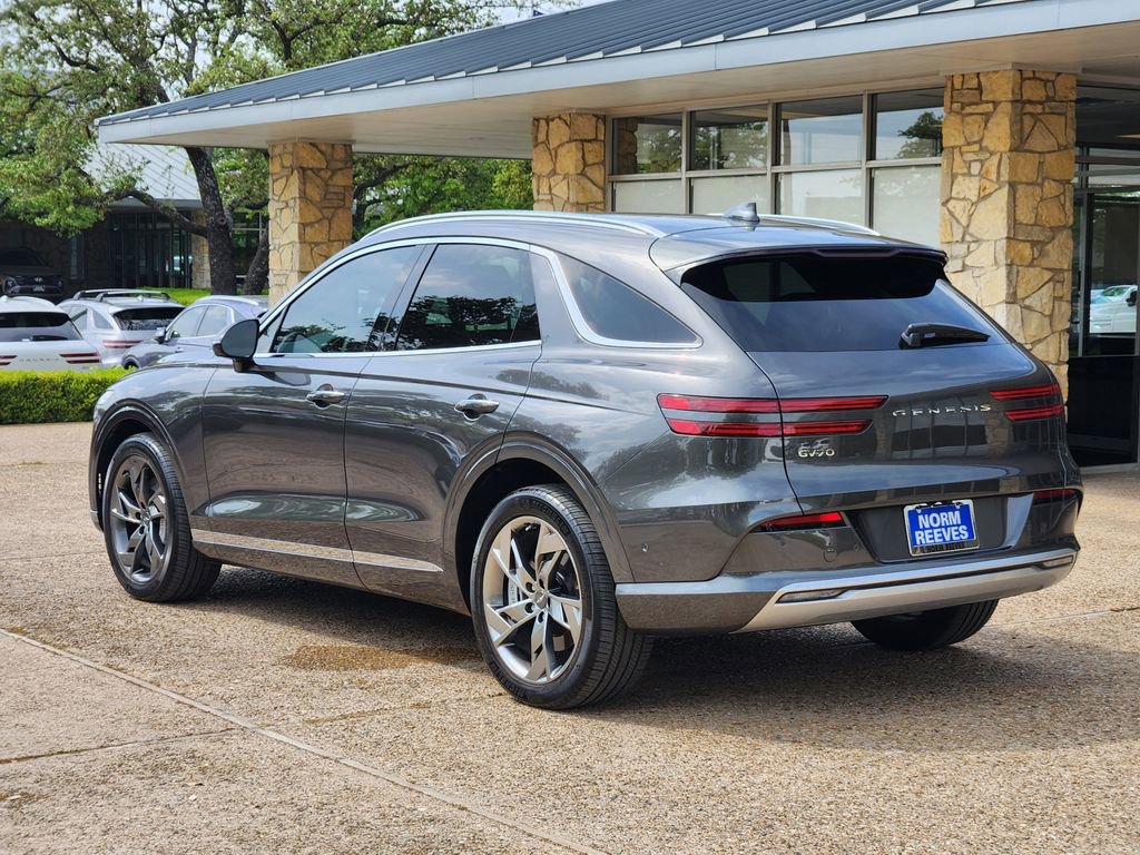 Used 2023 Genesis Electrified GV70 Advanced image 7