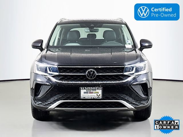 Certified 2022 Volkswagen Taos SEL w/ Panoramic Sunroof Package image 2