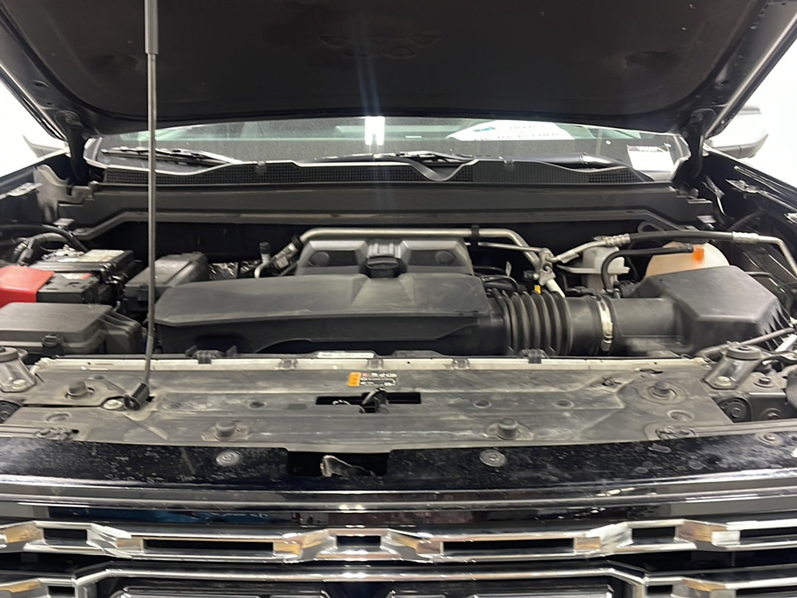 Used 2023 GMC Canyon Denali w/ Denali Black Edition AWD/4WD image 16