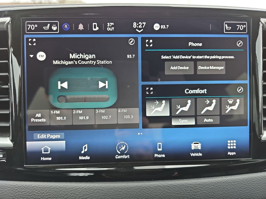 Used 2024 Chrysler Pacifica Touring-L image 23