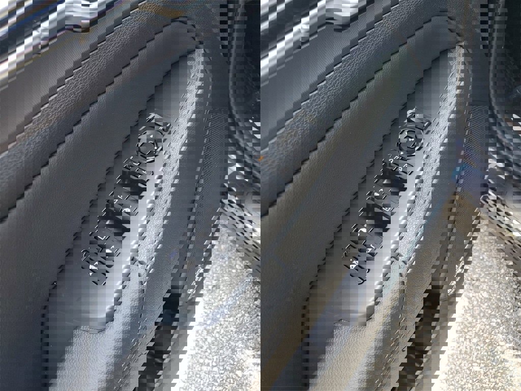 New 2026 Kia Sportage SX image 9