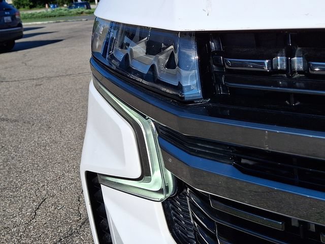 Certified 2022 Chevrolet Tahoe RST w/ Luxury Package AWD/4WD image 9