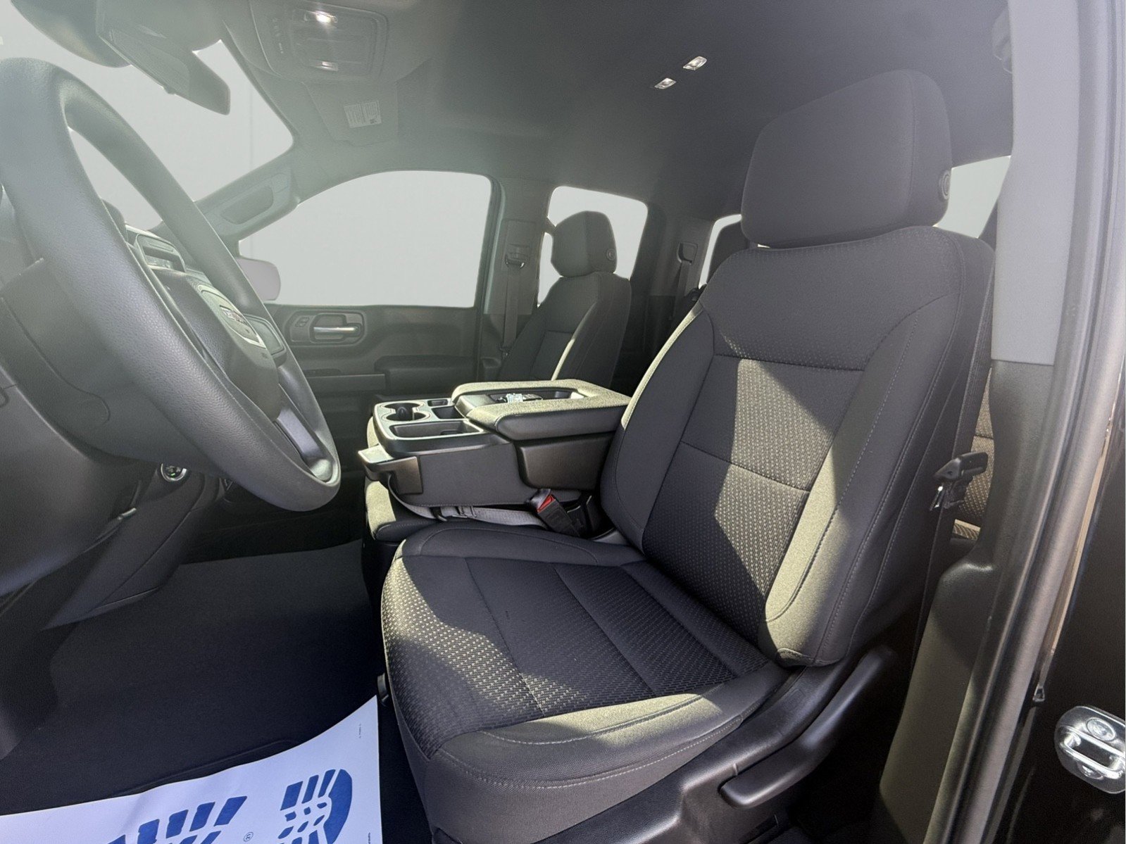 Used 2023 GMC Sierra 1500 Pro w/ Graphite Edition image 8