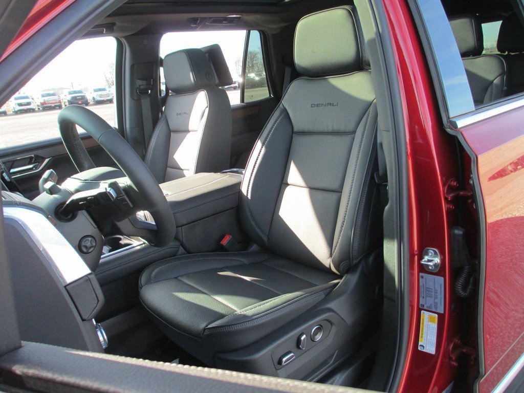 New 2026 GMC Yukon Denali w/ Denali Reserve Package image 10