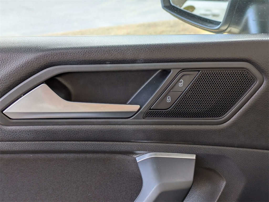 Used 2020 Volkswagen Tiguan S image 26
