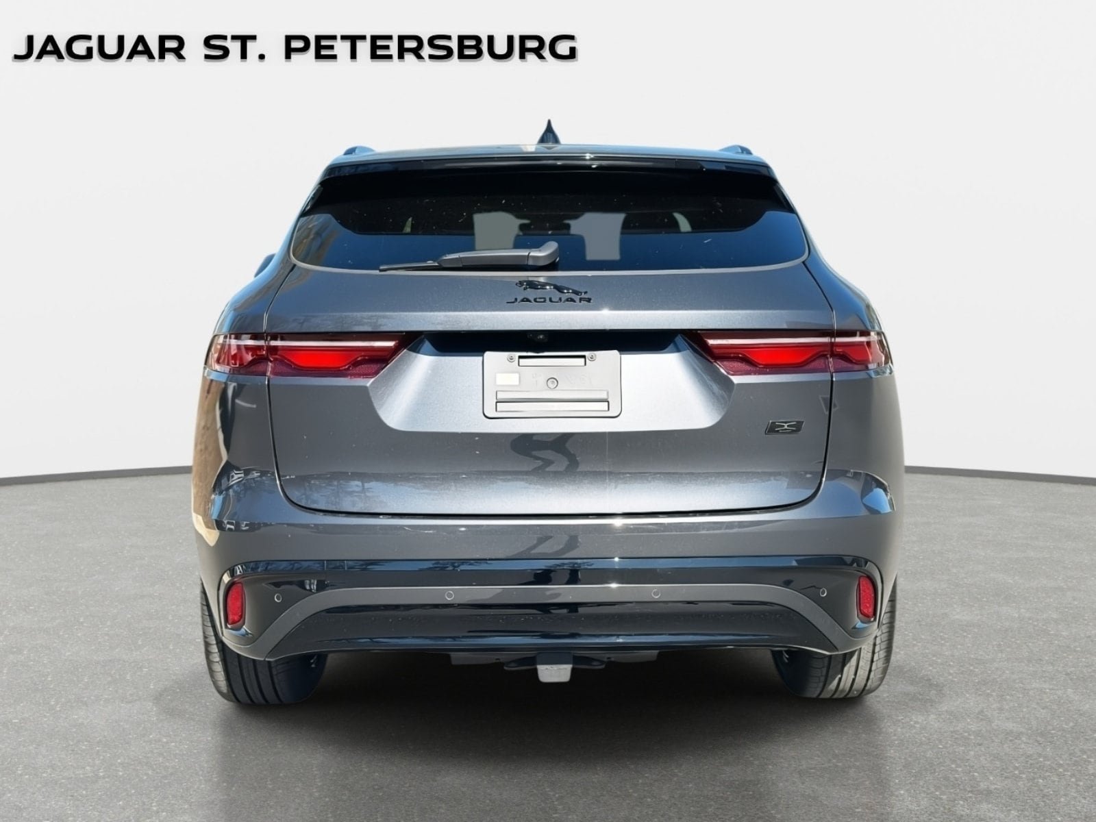 Used 2026 Jaguar F-PACE R-Dynamic S AWD/4WD image 3