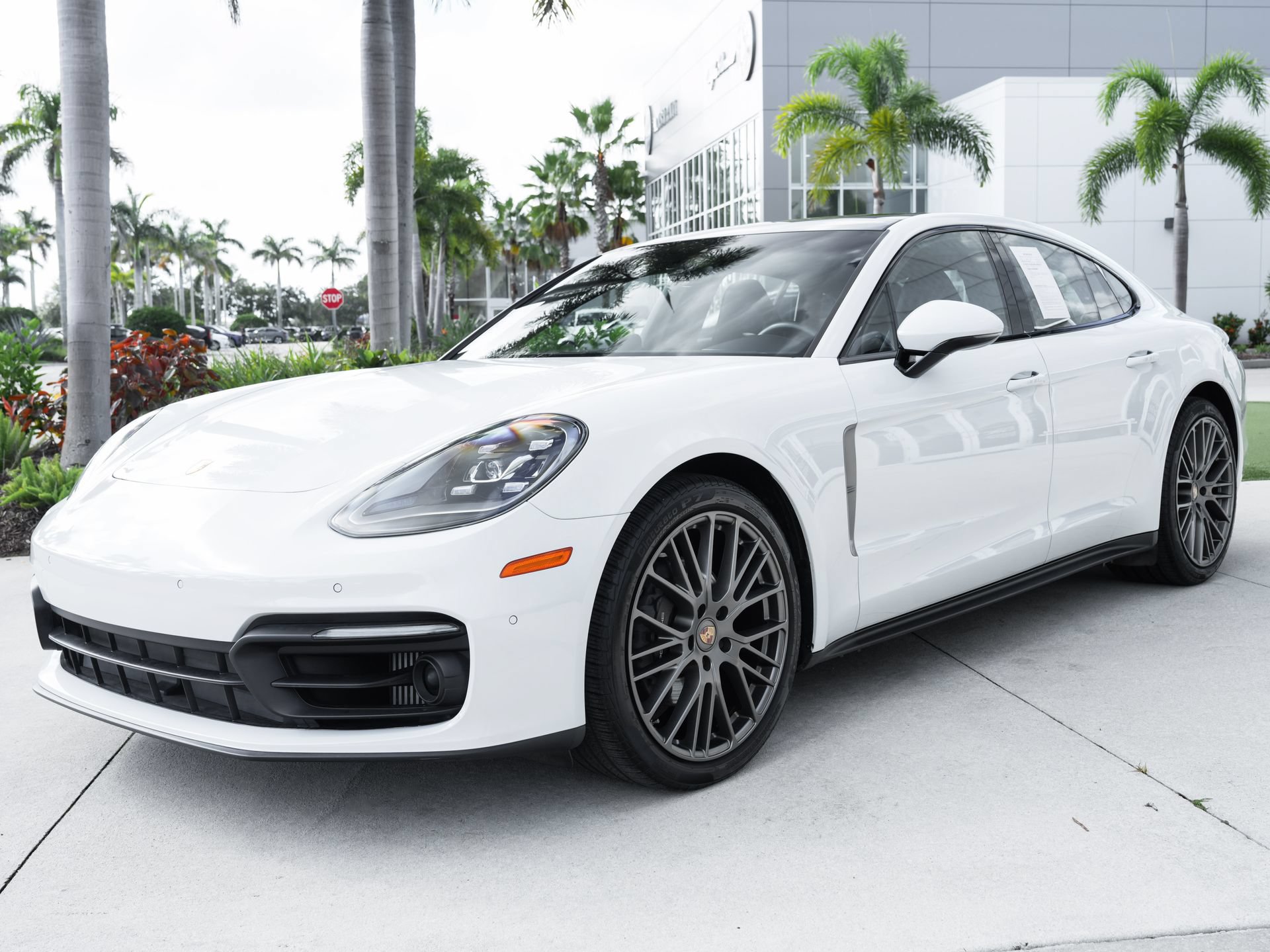 Used 2023 Porsche Panamera Platinum Edition RWD image 4