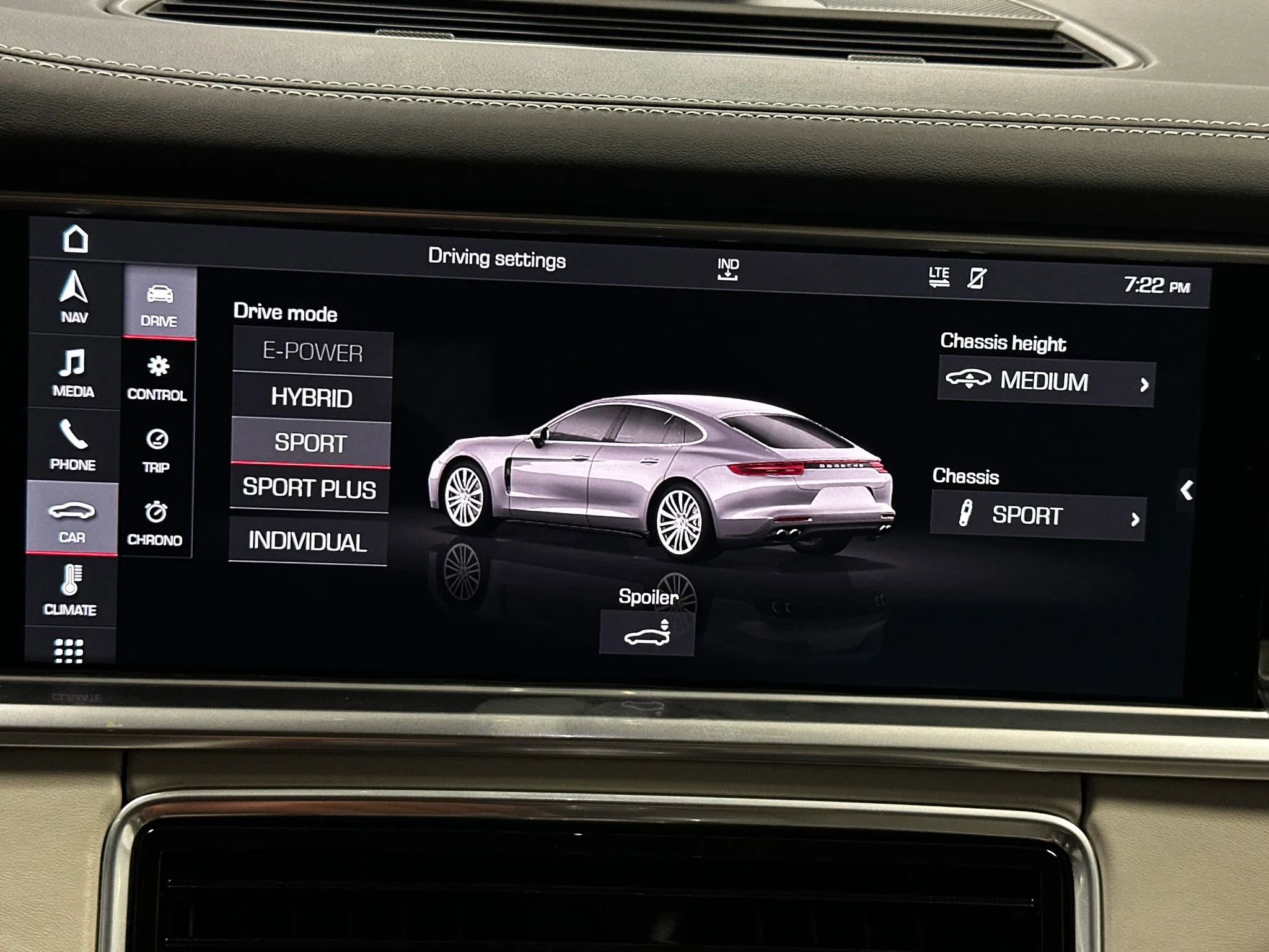 Used 2018 Porsche Panamera 4 w/ Premium Package Plus AWD/4WD image 39