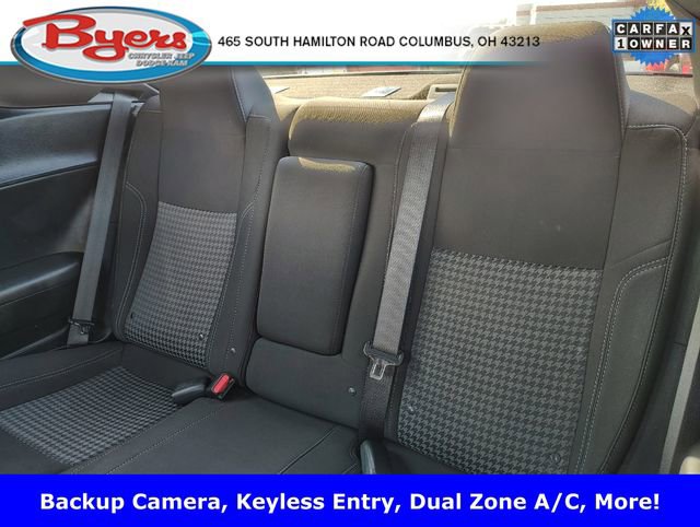 Used 2023 Dodge Challenger SXT image 4